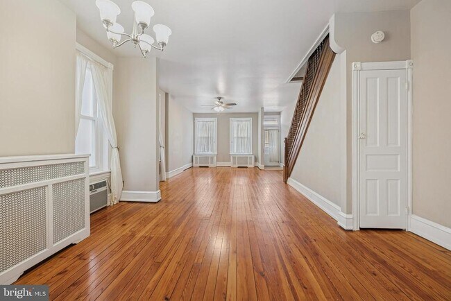 437 Roxborough Ave in Philadelphia, PA - Building Photo - Building Photo