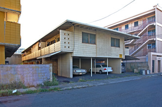 1322 Matlock Ave in Honolulu, HI - Foto de edificio - Building Photo