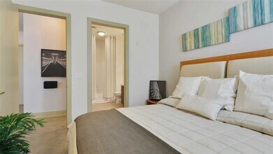 2115 Piedmont Rd NE in Atlanta, GA - Foto de edificio - Building Photo