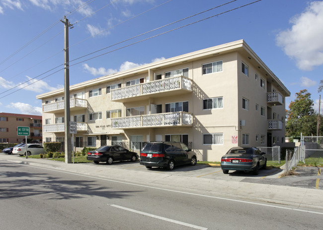 San Ville Apartments in North Miami, FL - Building Photo - Building Photo