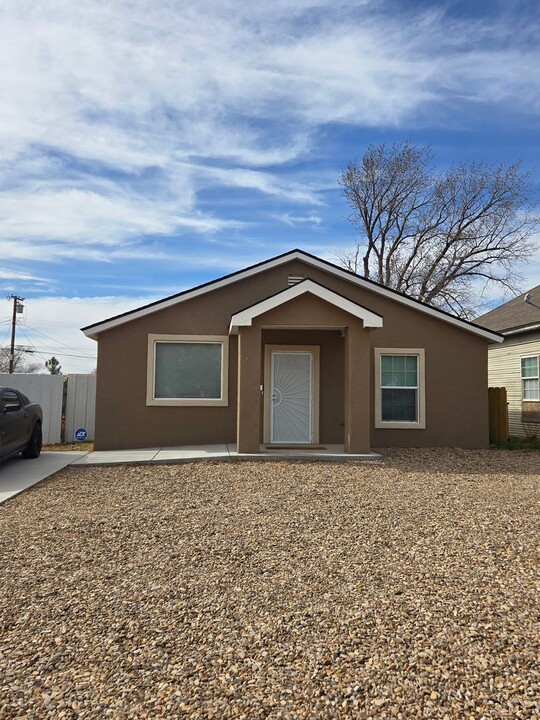 712 Sycamore St in Clovis, NM - Building Photo