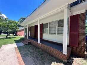 821 Brookwood St in Mooresville, NC - Building Photo - Building Photo