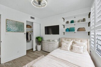 8017 E Glenrosa Ave in Scottsdale, AZ - Building Photo - Building Photo