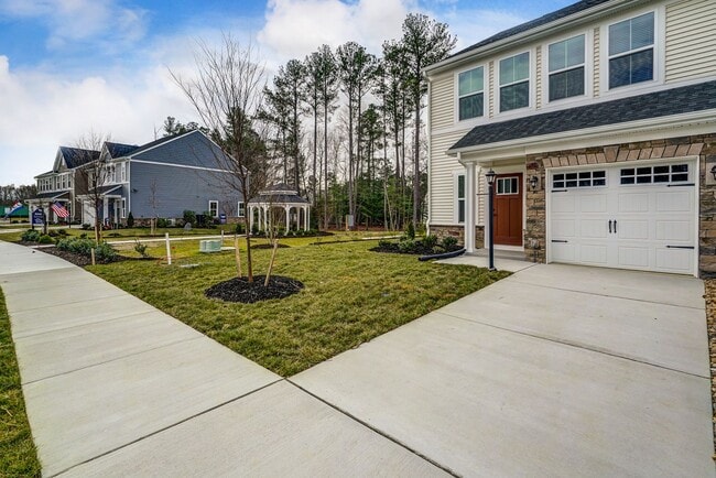12644 Prestonfield Dr in Chester, VA - Building Photo - Building Photo
