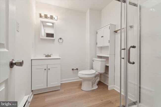 property at 5554 Lansdowne Ave