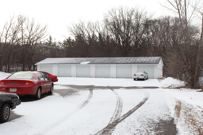 608 Terrill Rd in Menomonie, WI - Building Photo - Building Photo