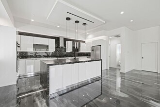 15209 Cohasset St in Los Angeles, CA - Building Photo - Building Photo