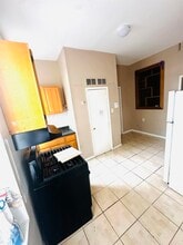 737 Montgomery St in Jersey City, NJ - Building Photo - Building Photo