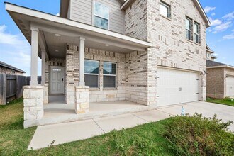 14424 Heartland Dr in Manor, TX - Building Photo - Building Photo