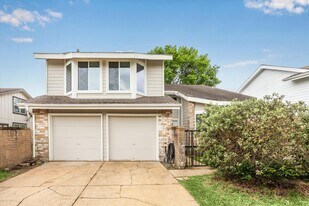 13511 Windchase Ct in Houston, TX - Building Photo