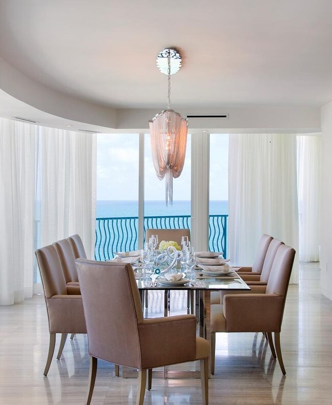 2000 Bay Dr-Unit -210 in Miami Beach, FL - Building Photo - Building Photo