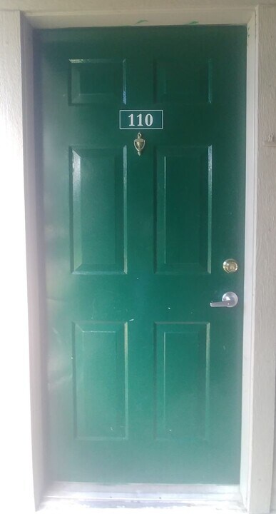 2526 Dartmouth St in College Station, TX - Building Photo