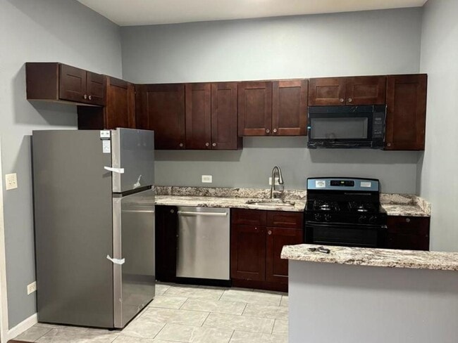 1348 S Fairfield Ave in Chicago, IL - Building Photo - Building Photo