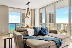 4010 S Ocean Dr in Hollywood, FL - Building Photo