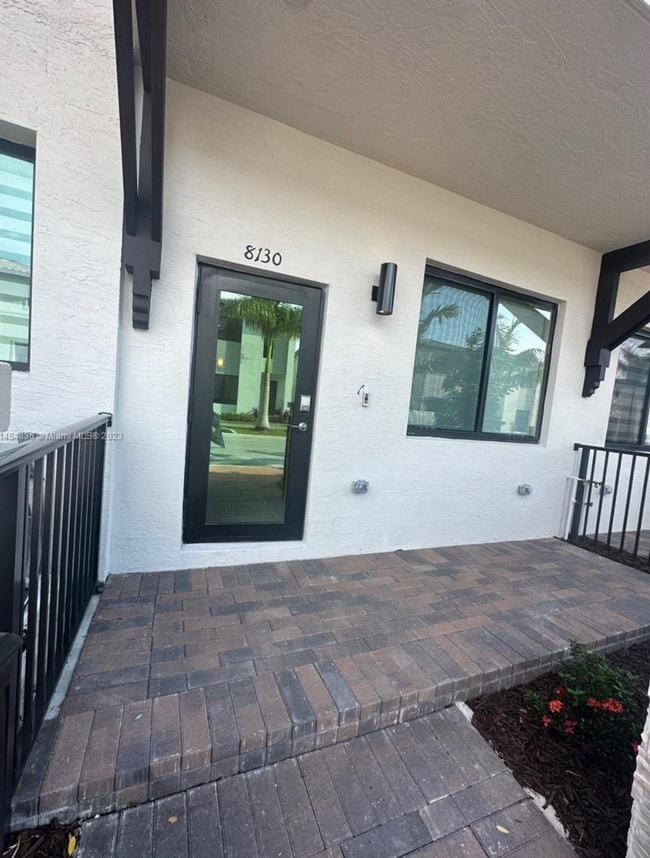 8130 NW 42nd St in Doral, FL - Building Photo - Building Photo