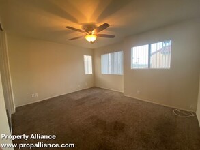 955 Postal Way-Unit -#7 in Vista, CA - Building Photo - Building Photo