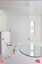 535 Washington Blvd in Marina Del Rey, CA - Building Photo - Building Photo