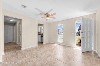 7341 El Ocho Rd in Jacksonville, FL - Building Photo - Building Photo