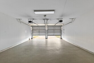 802 Foxglove Dr in Missouri City, TX - Foto de edificio - Building Photo