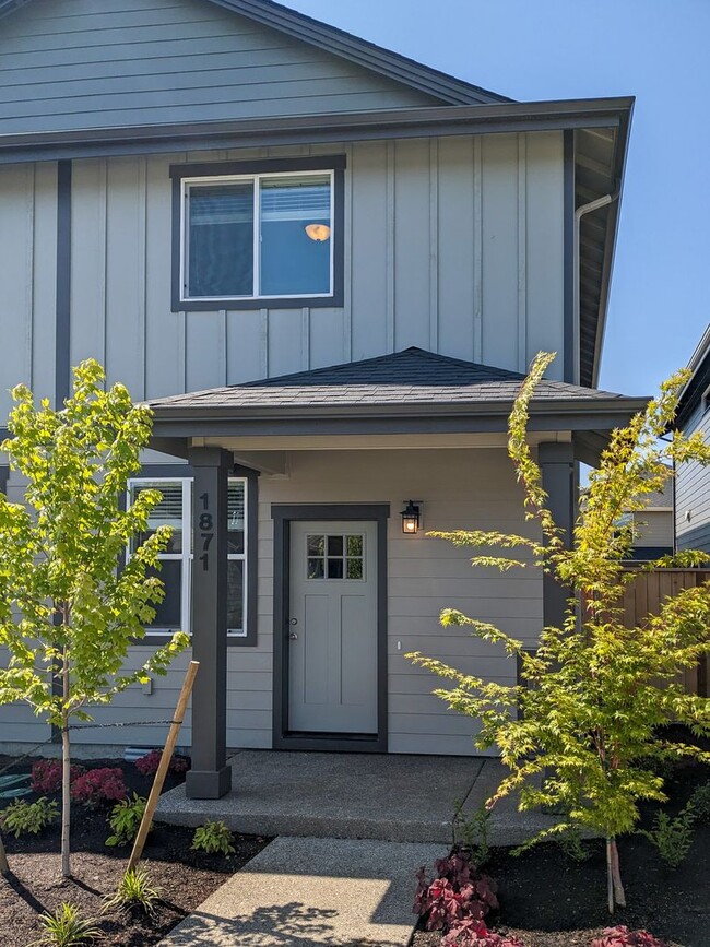 property at 1871 SE Mulberry Ave