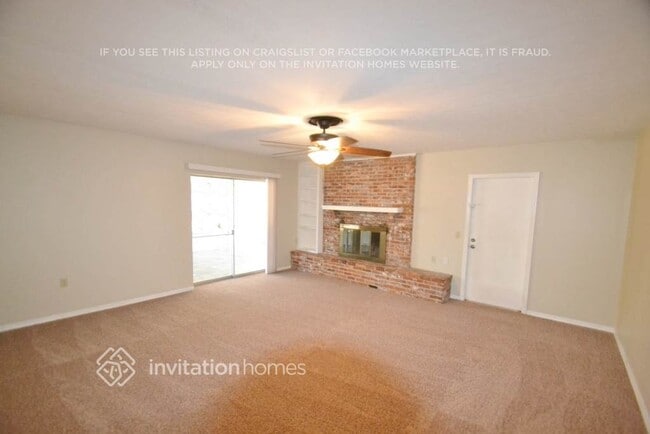 706 Westwood Cir, Unit 1045 in Brandon, FL - Foto de edificio - Building Photo