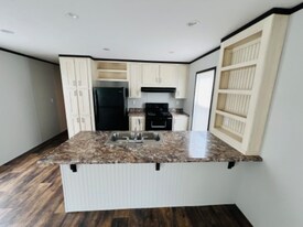 9477 Lansdowne Rd in Baton Rouge, LA - Building Photo