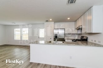 10211 Devon Wheel St in San Antonio, TX - Building Photo - Building Photo