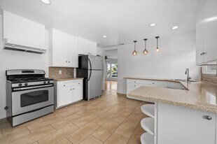 4922 64th St in San Diego, CA - Building Photo