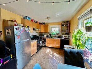 13 Centre St in Boston, MA - Building Photo - Building Photo