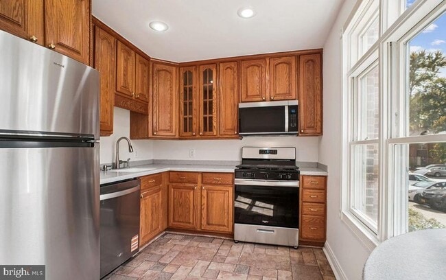 property at 5105 Overlook Park