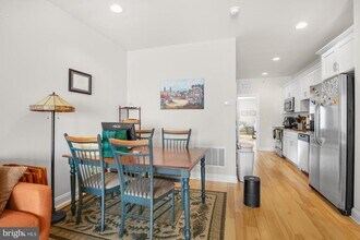 2426 Frankford Ave in Philadelphia, PA - Building Photo - Building Photo