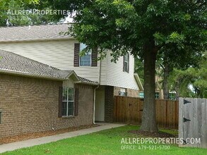822 N Daisy Ln in Fayetteville, AR - Building Photo - Building Photo