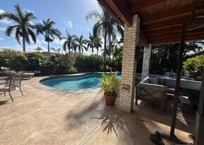 13280 SW 103rd Terrace in Miami, FL - Building Photo