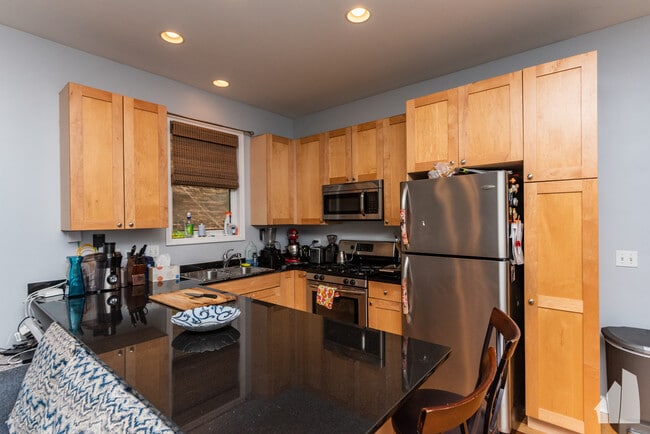 2043 W Erie St in Chicago, IL - Building Photo - Building Photo