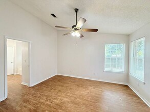 3980 Deerwood Cir in Pace, FL - Building Photo - Building Photo