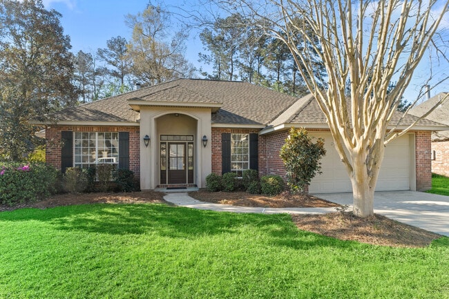 property at 405 Highland Oaks S