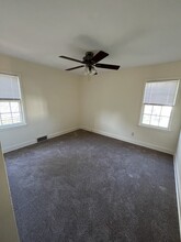 214 Delaware Rd, Unit Upper in Buffalo, NY - Building Photo - Building Photo