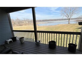 527 Mariner Dr in Bayport, MN - Building Photo