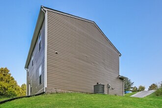125 Zach Dr in Harmony, NC - Building Photo - Building Photo