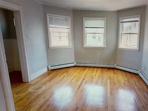 32 Speridakis Ter in Cambridge, MA - Building Photo - Building Photo