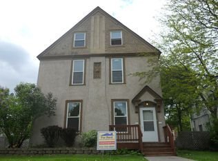 property at 907 N Oliver Ave