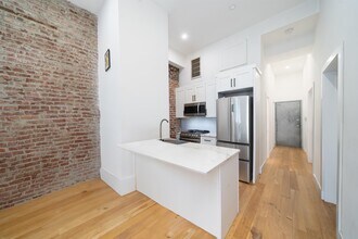 25 Corbin Ave in Jersey City, NJ - Building Photo - Building Photo