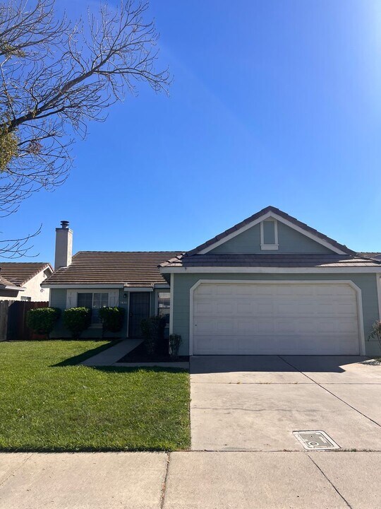 3616 Bayboro Dr in Modesto, CA - Building Photo