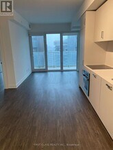 88 Queen St E in Toronto, ON - Building Photo - Building Photo