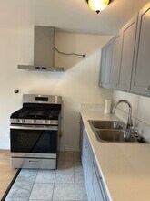 2406 Florencita Ave in Montrose, CA - Building Photo - Building Photo