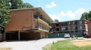 1611 Riverside Dr in Tulsa, OK - Building Photo