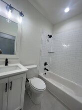 1517 SW Hedgewood Ln in Lee's Summit, MO - Foto de edificio - Building Photo