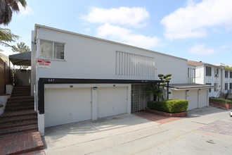 619 Levering Ave in Los Angeles, CA - Foto de edificio - Building Photo