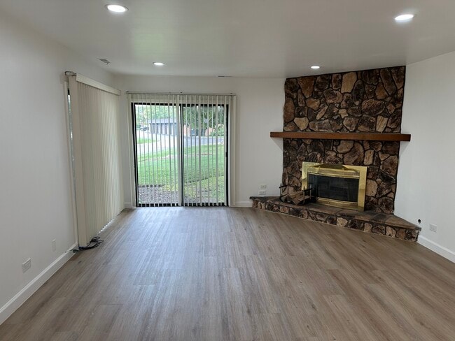 1365 N Sterling Ave in Palatine, IL - Building Photo - Building Photo