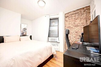 35 Grove St in New York, NY - Building Photo - Building Photo